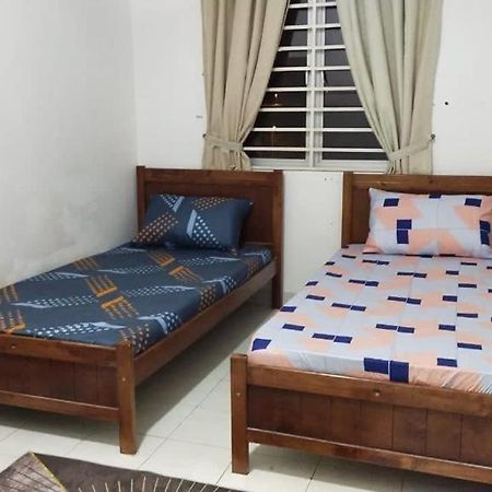 Rizqi Homestay Prima Presint 11 פוטראג'איה מראה חיצוני תמונה