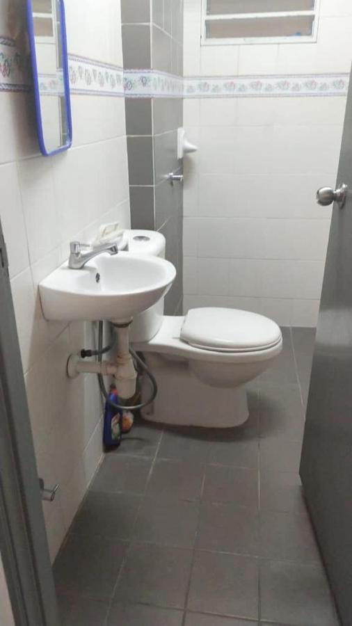 Rizqi Homestay Prima Presint 11 פוטראג'איה מראה חיצוני תמונה